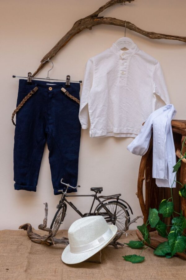 Κομψό και μοντέρνο βαπτιστικό σύνολο Baby Bloom από 100% Λινό (master of European linen) από μπλε παντελόνι